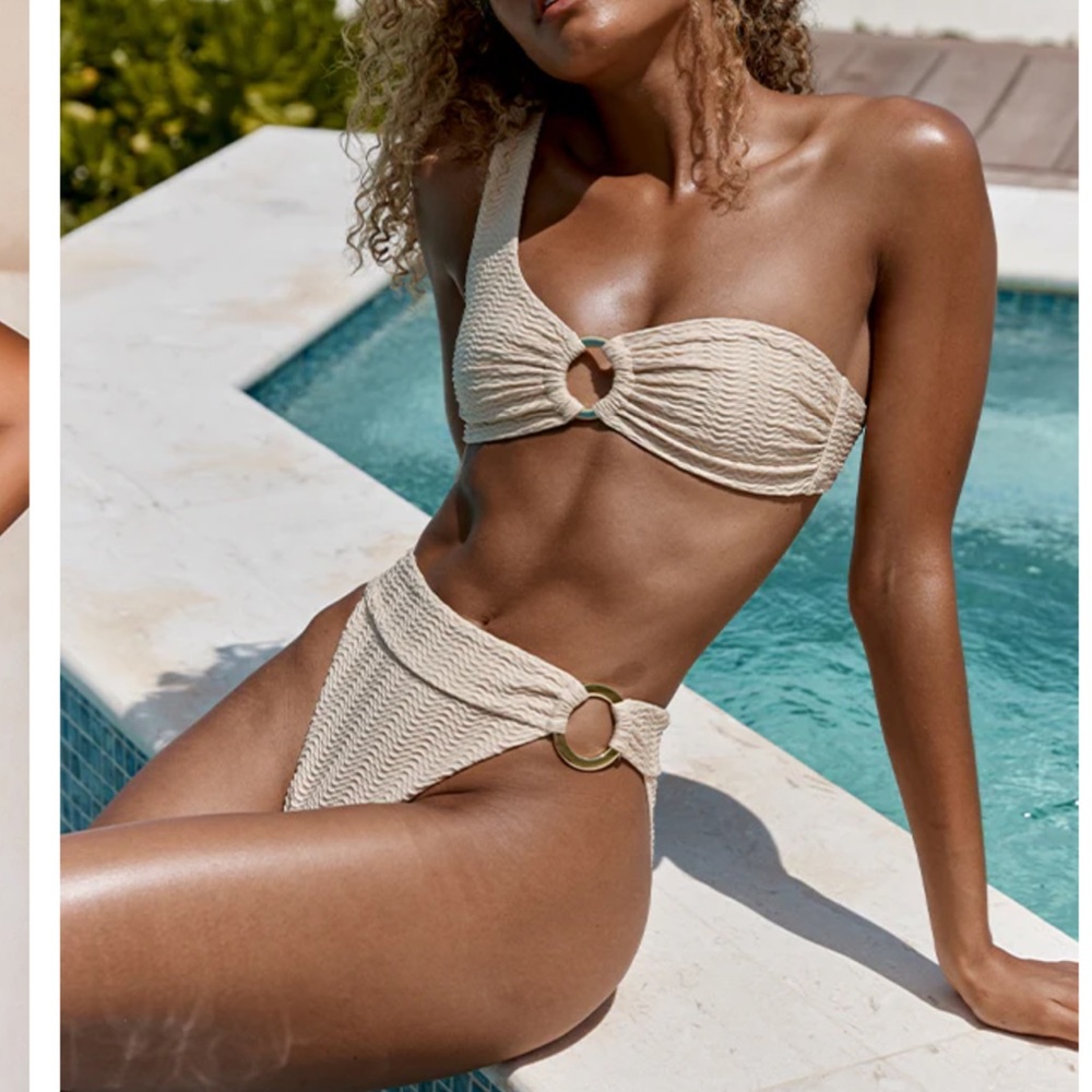 Monday Swimwear Antigua Top